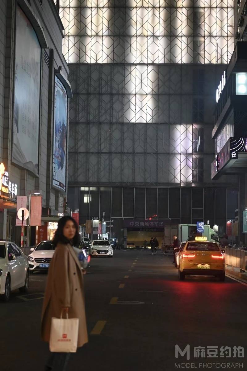 夜景模特