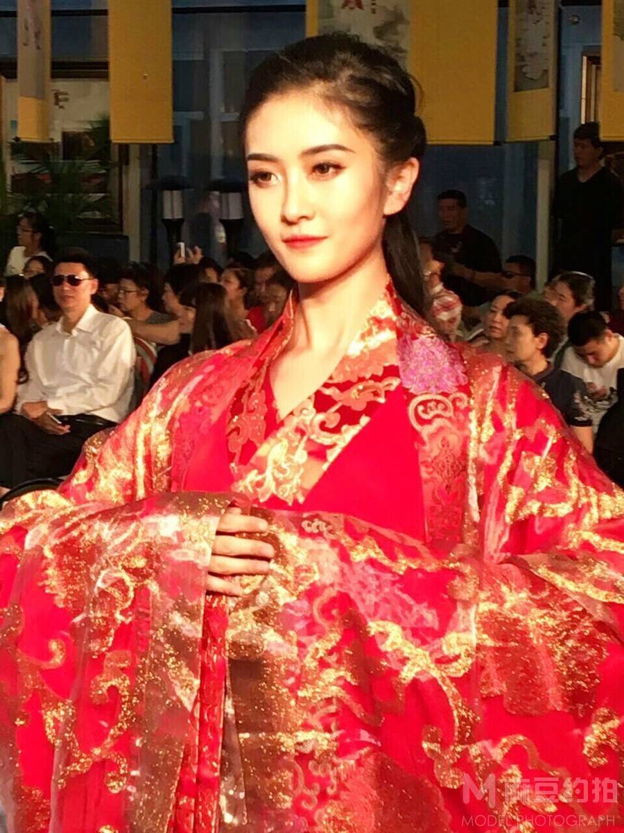 时尚模特