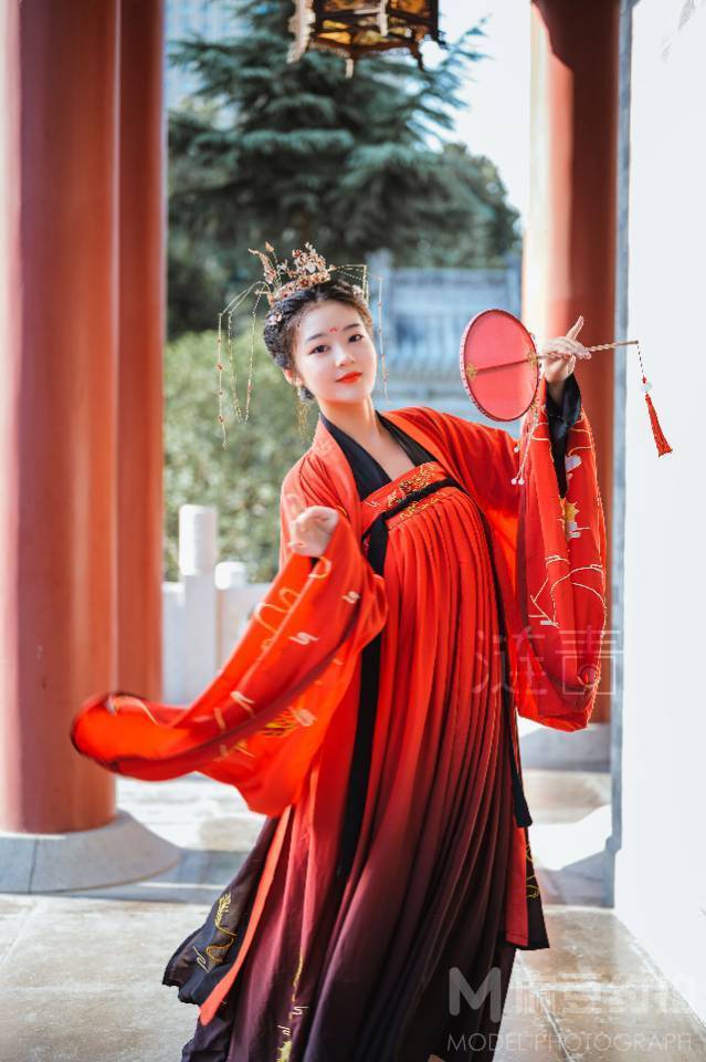 汉服模特
