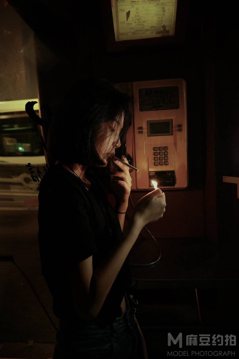 情绪模特