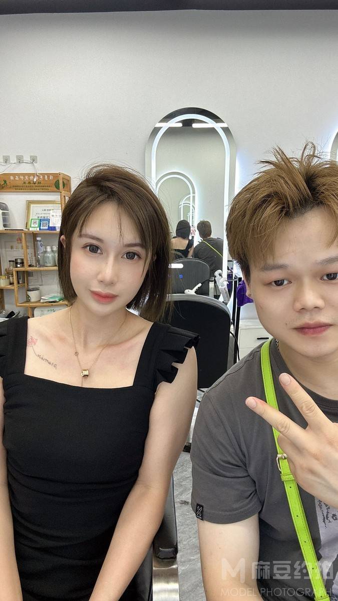 纪实模特