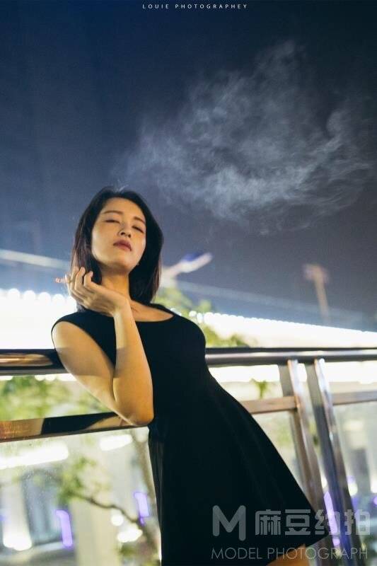 夜景模特