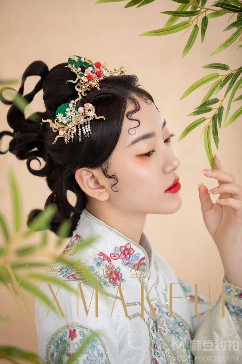 妆容模特