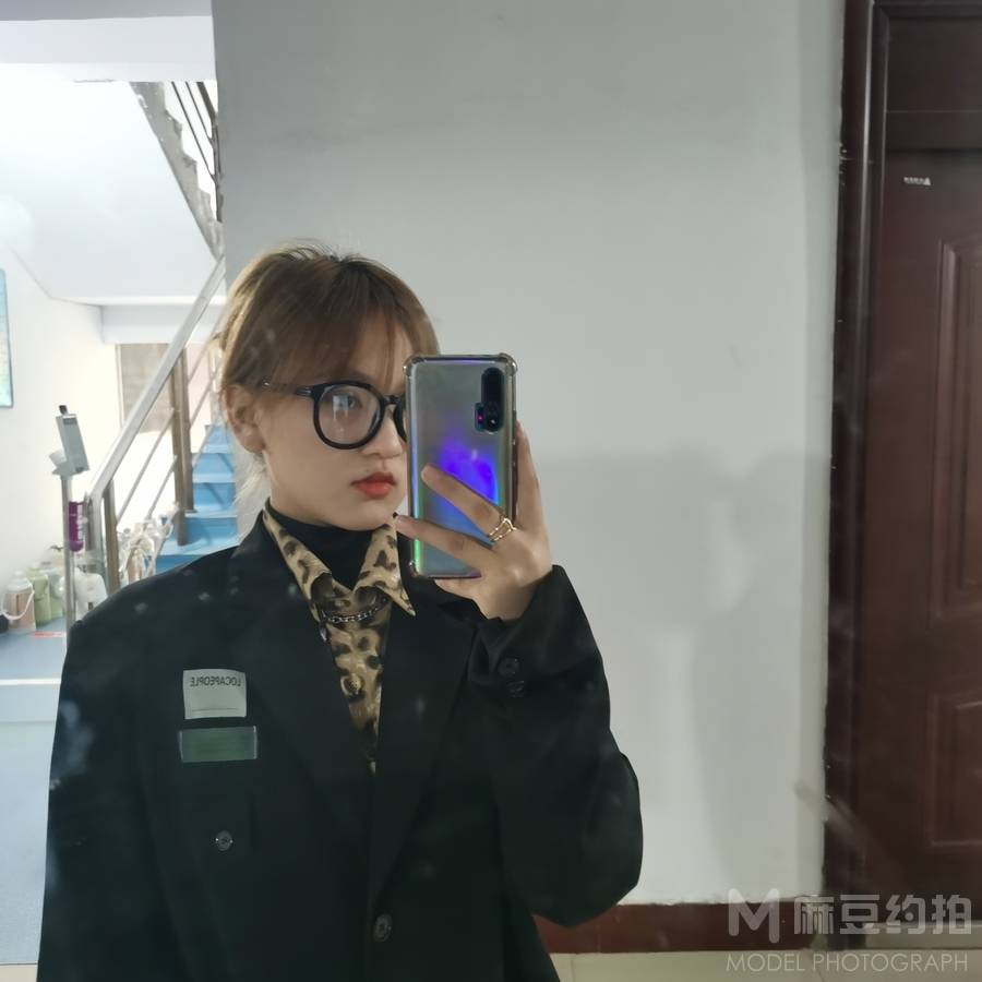 校园模特
