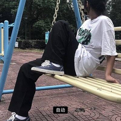 黑白模特