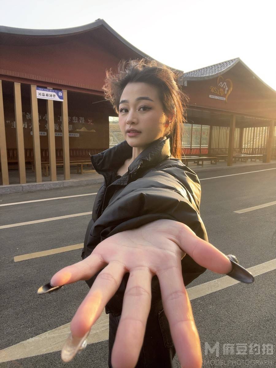 校园模特