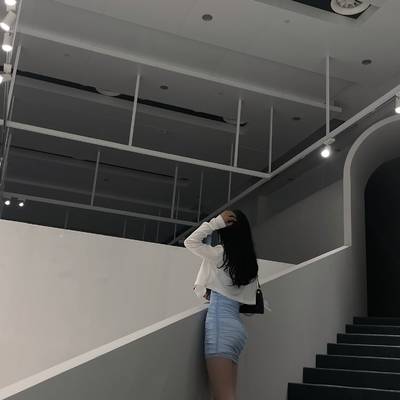黑白模特
