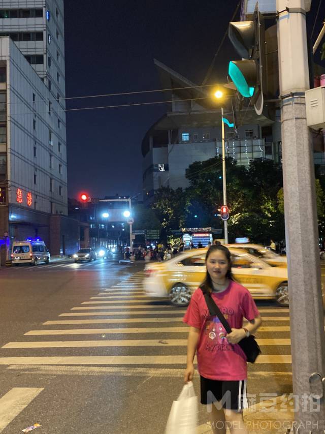 校园模特