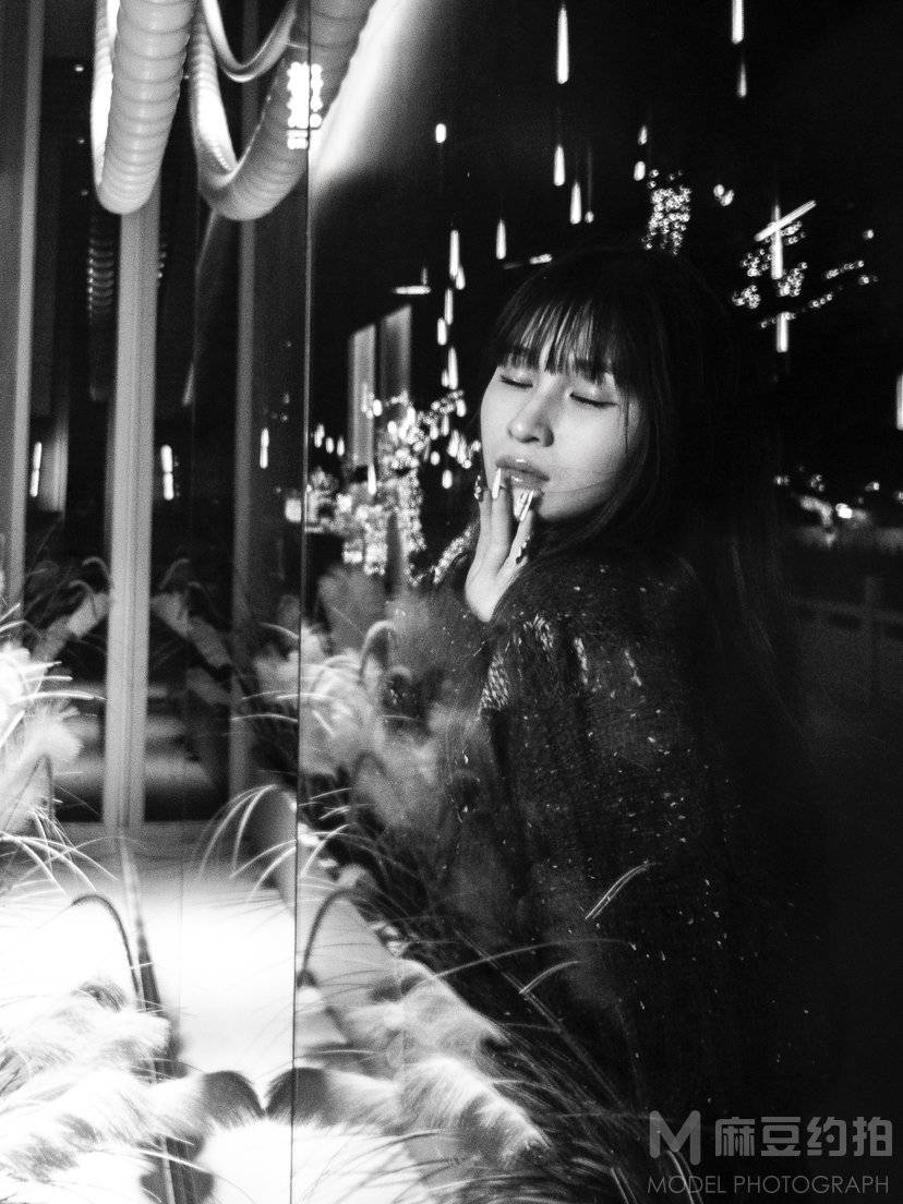 夜景模特