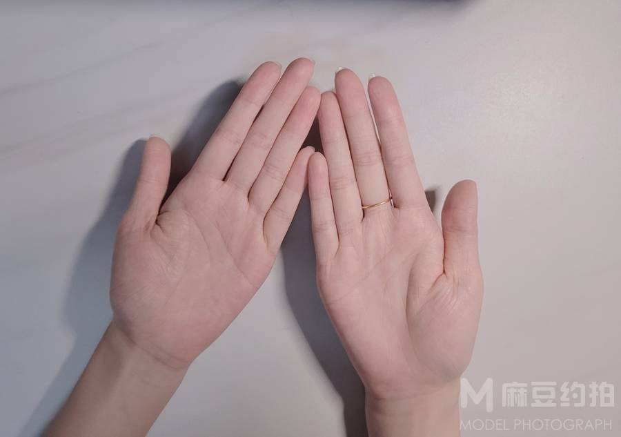 黑白模特