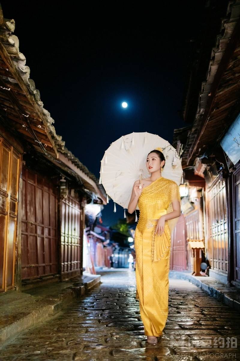 夜景模特