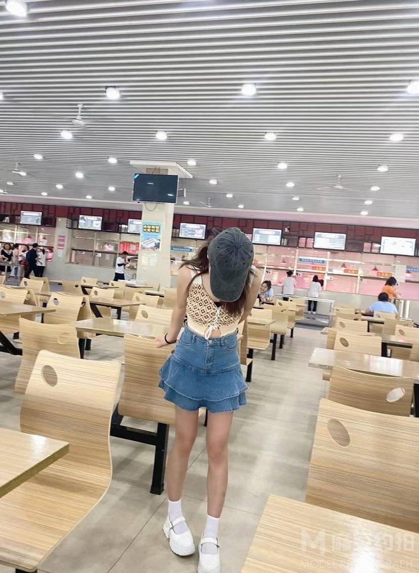校园模特