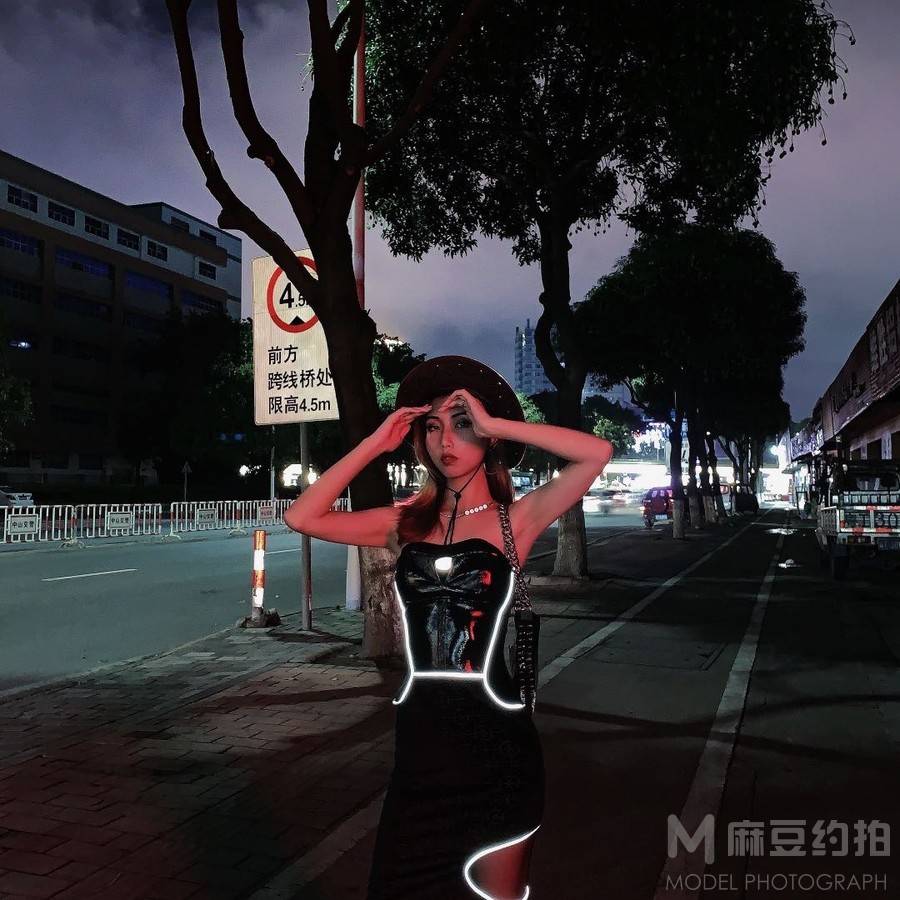 暗黑模特