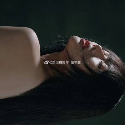 黑白模特