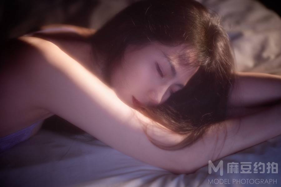 黑白模特