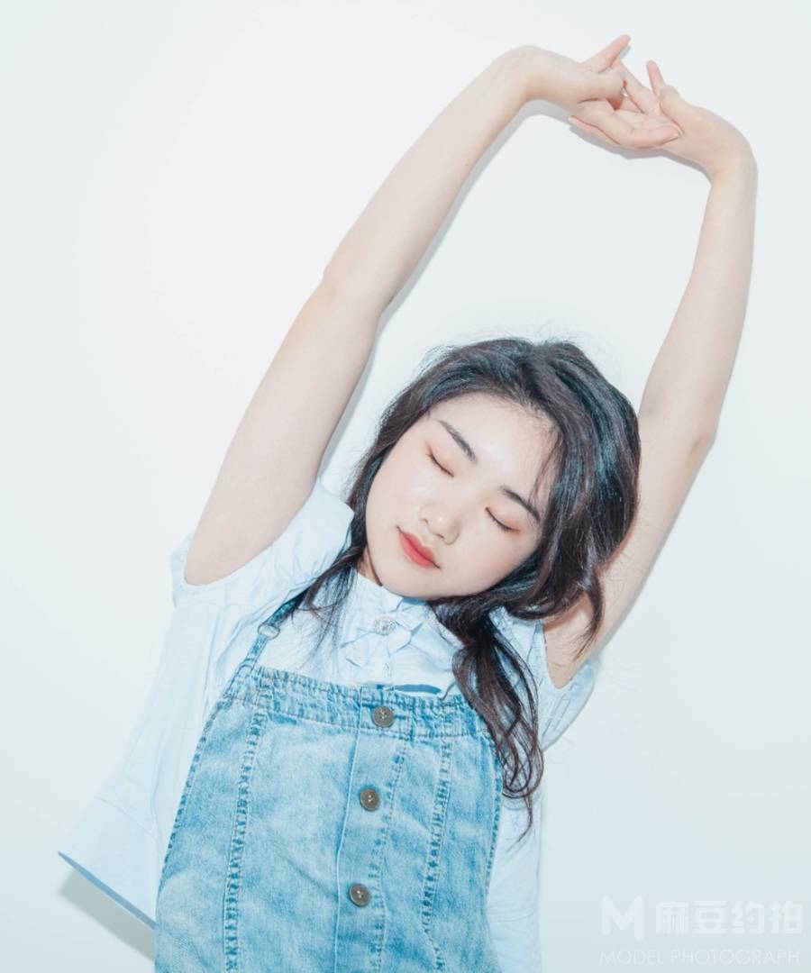 清新模特