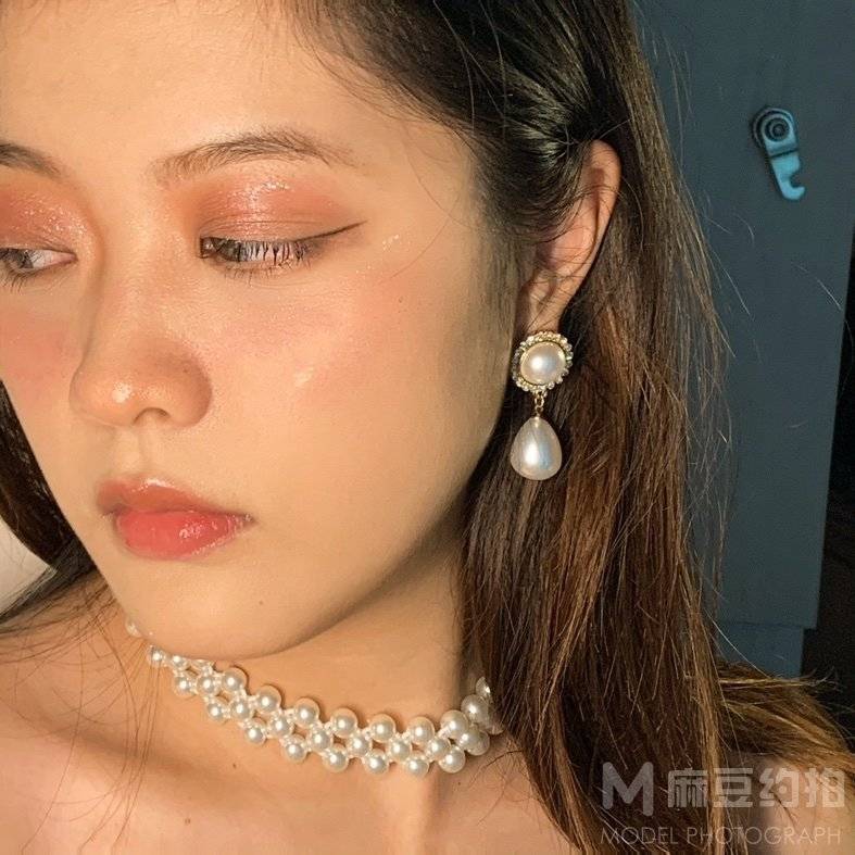 妆容模特