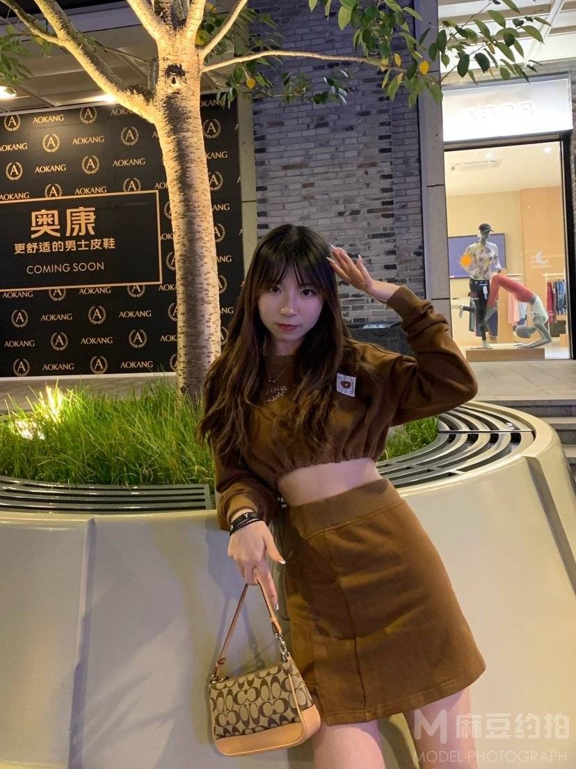 校园模特