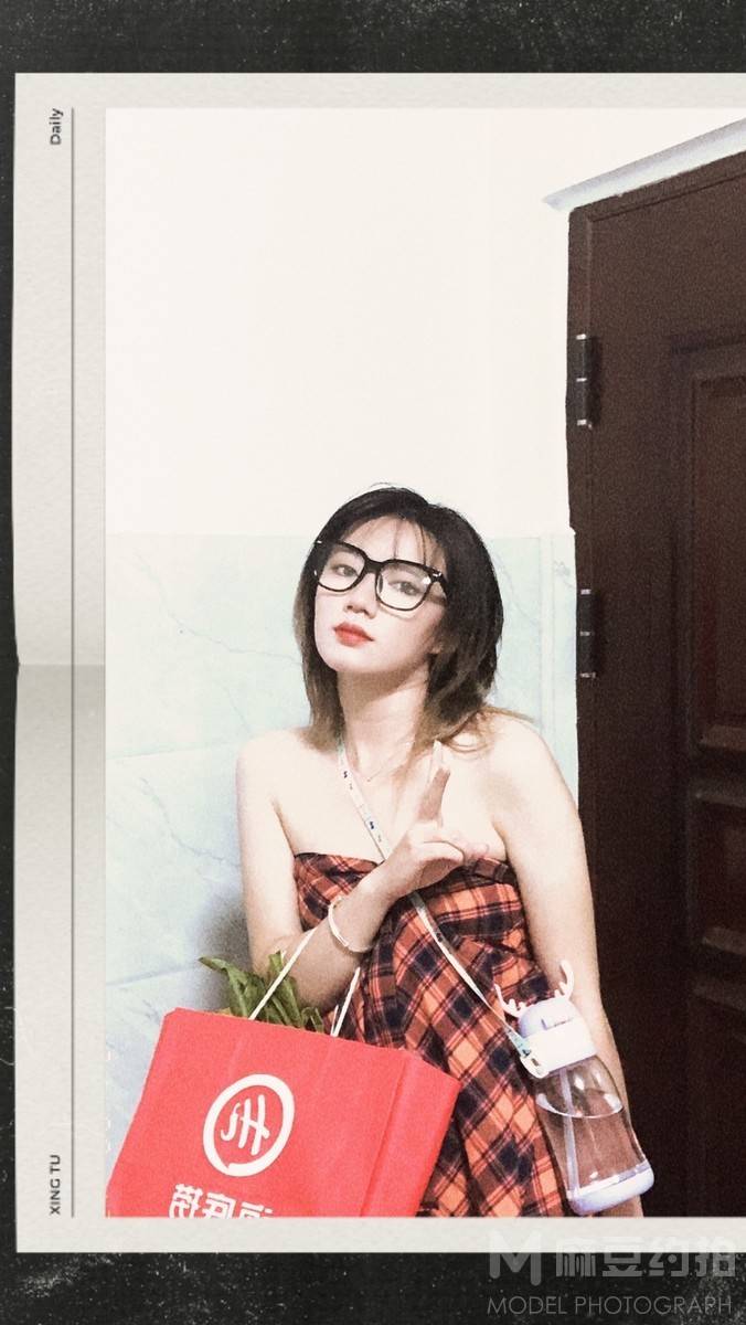 清新模特