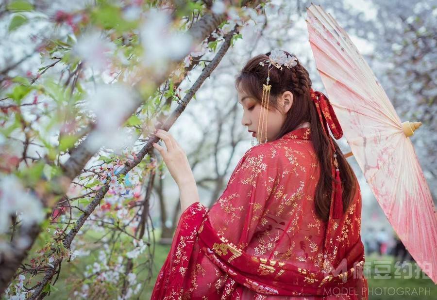 汉服模特