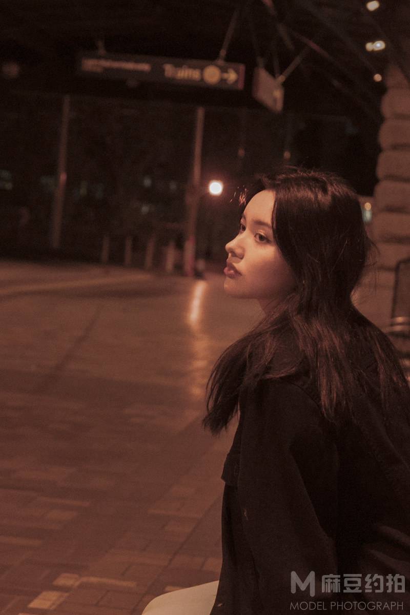 夜景模特