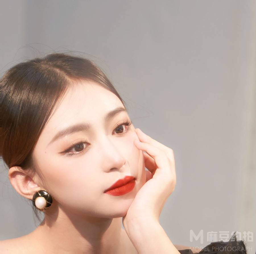 妆容模特