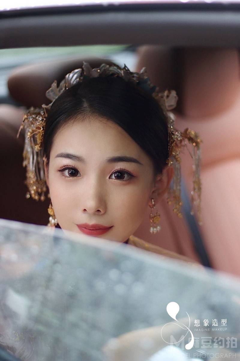 妆容模特