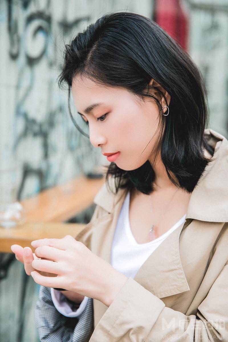 情绪模特