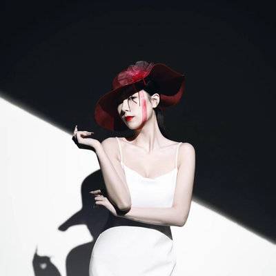 黑白模特