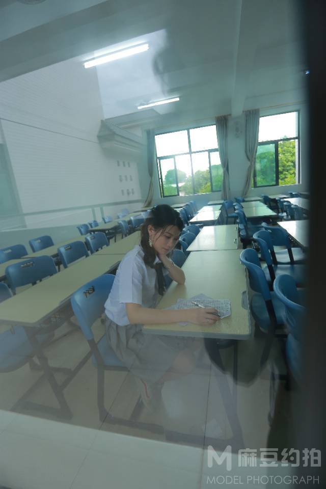 校园模特
