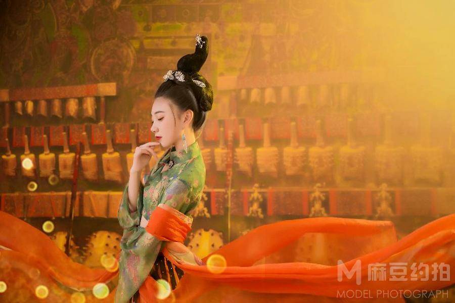 妆容模特