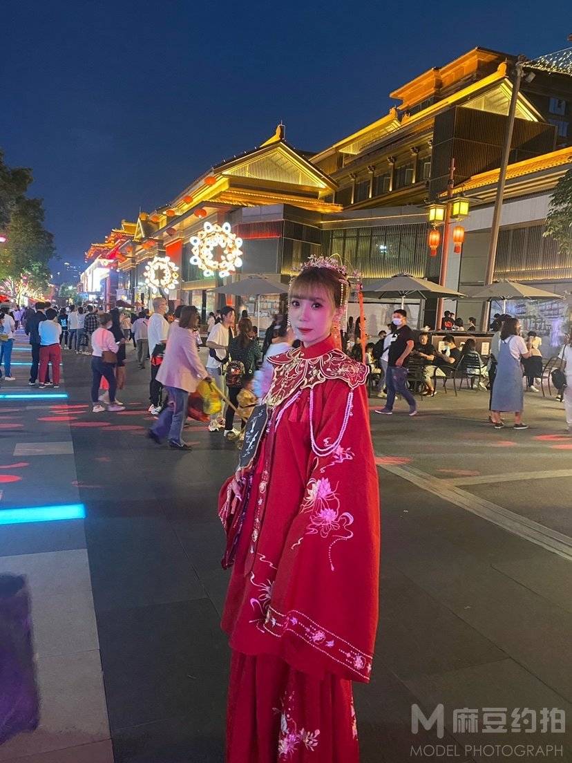 汉服模特