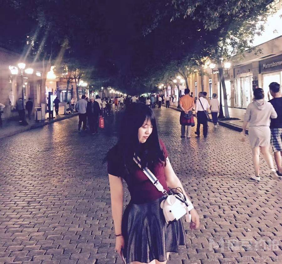 夜景模特