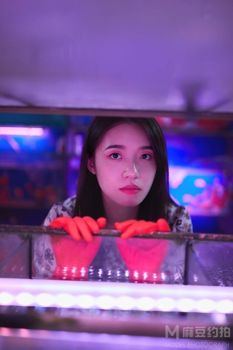 情绪模特