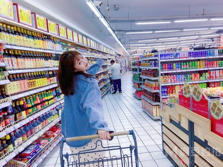 校园模特
