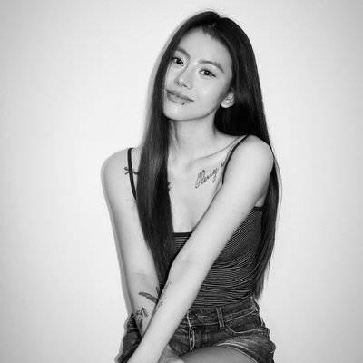 黑白模特