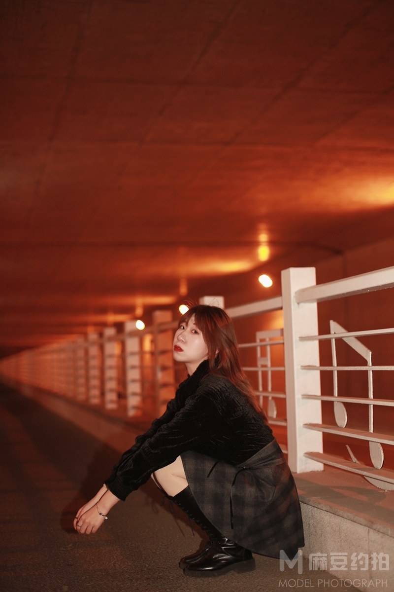 情绪模特