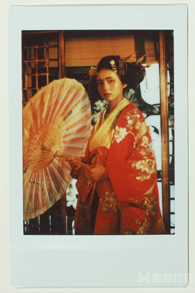 宝丽来模特
