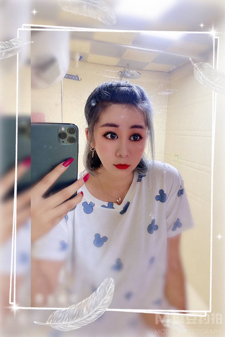 校园模特