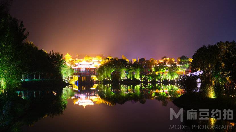夜景模特