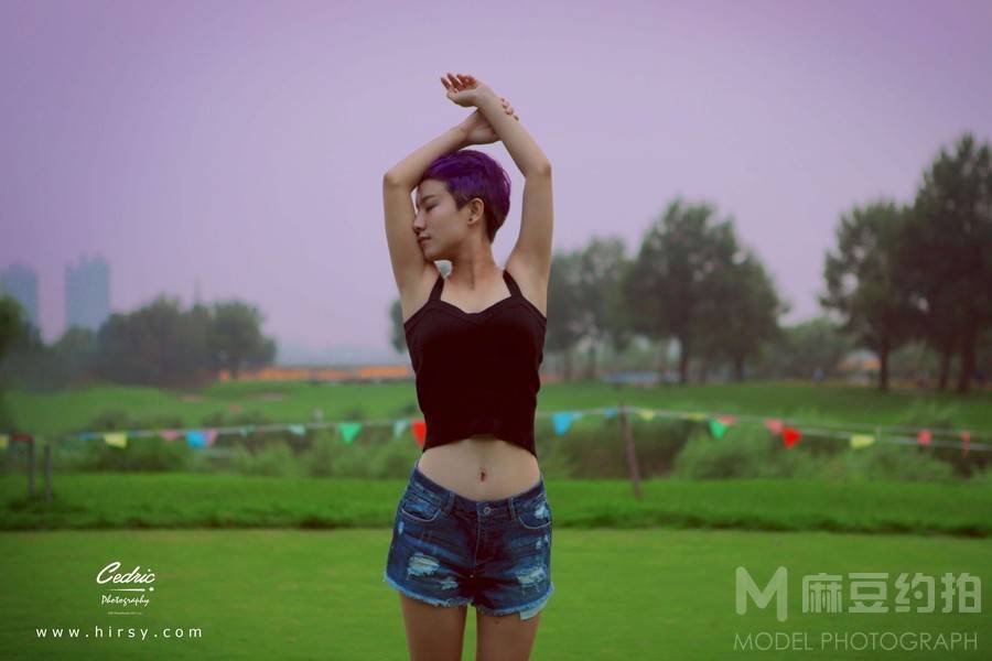 情绪模特