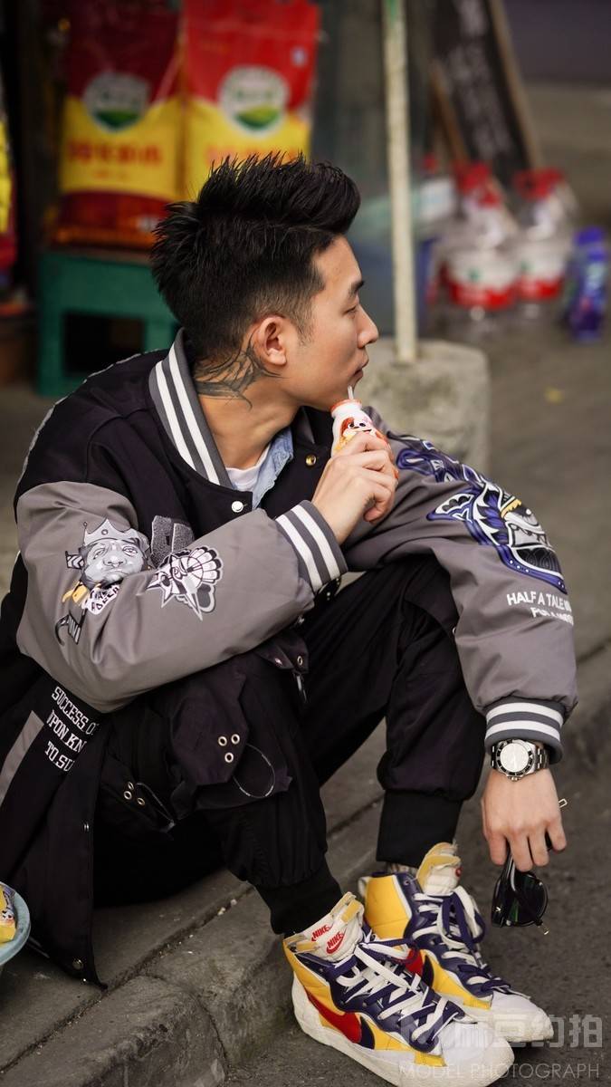 情绪模特