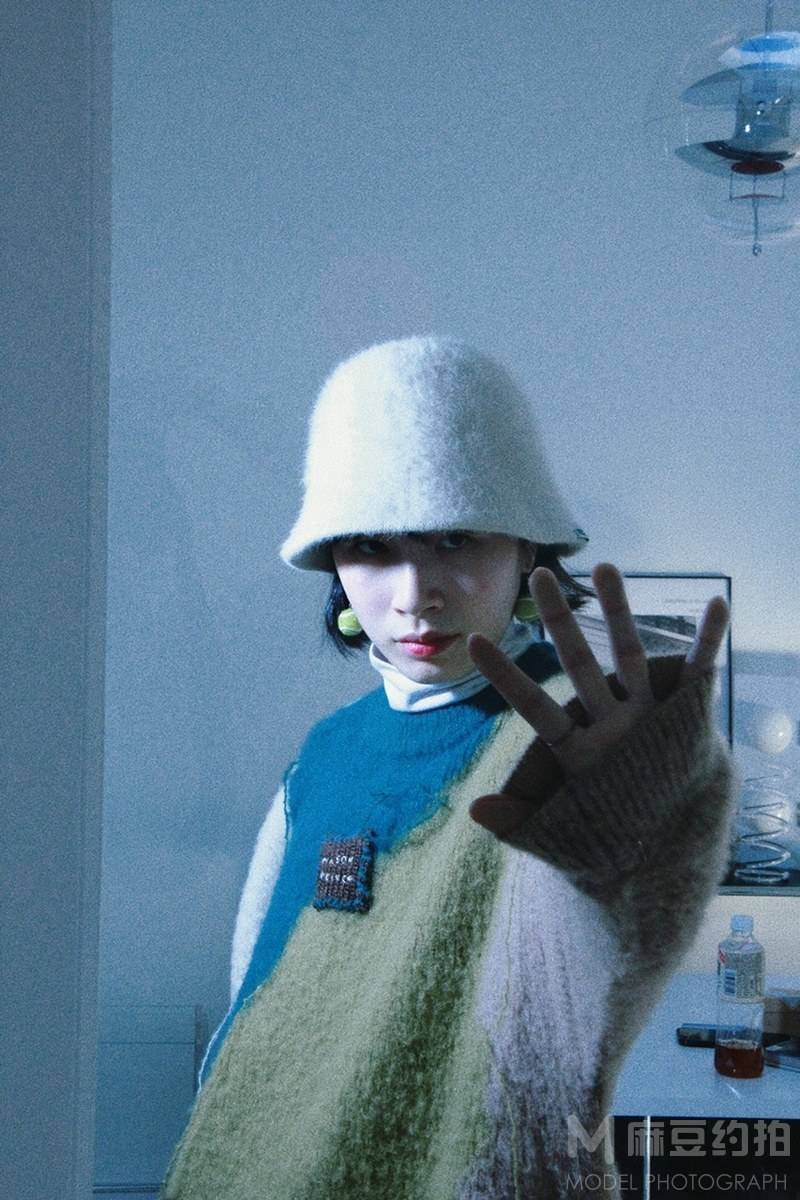情绪模特