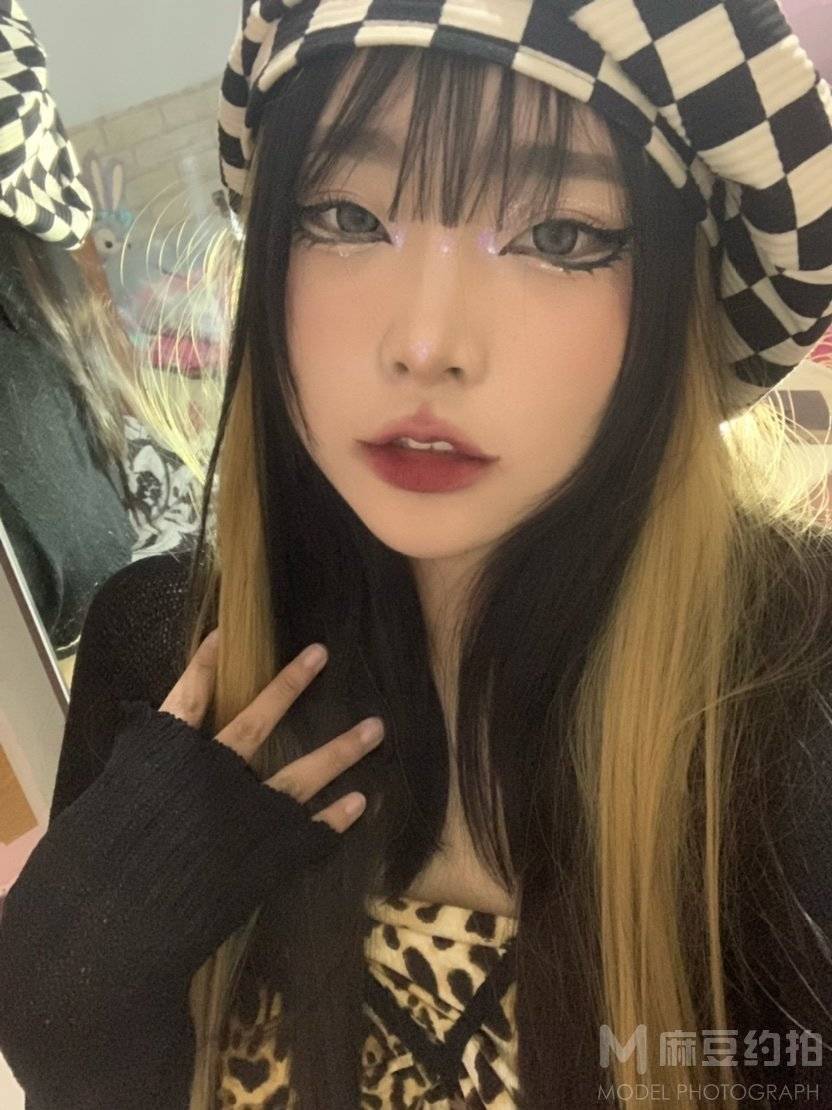 妆容模特