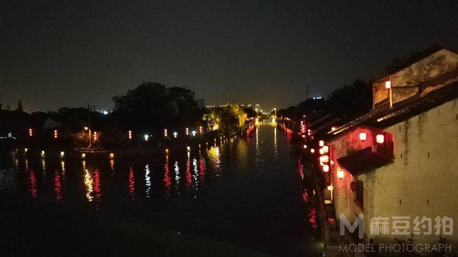 夜景模特