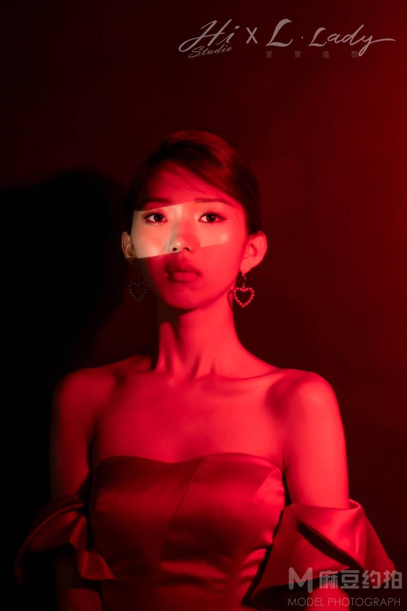 妆容模特