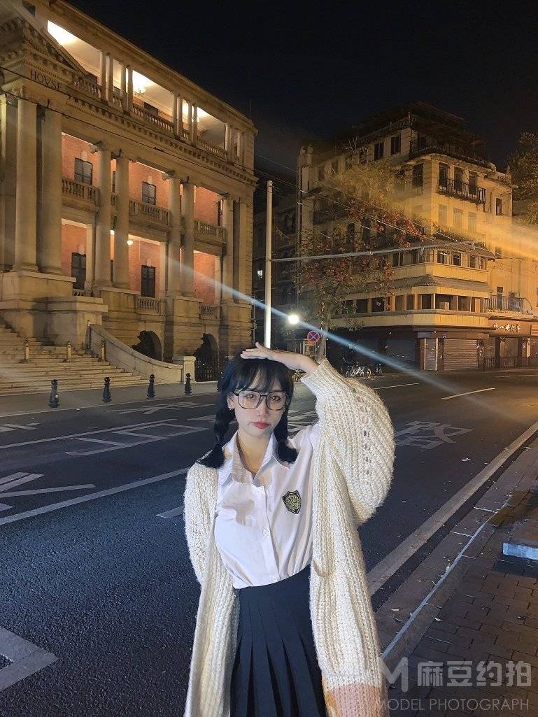 夜景模特