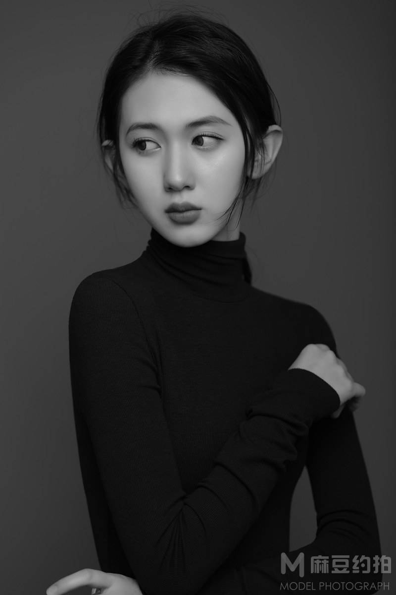 黑白模特