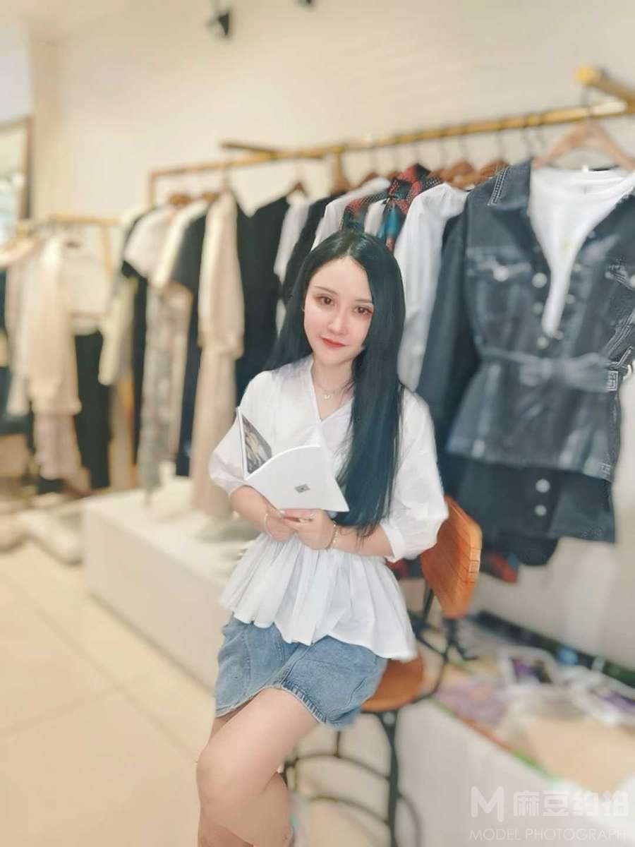 清新模特