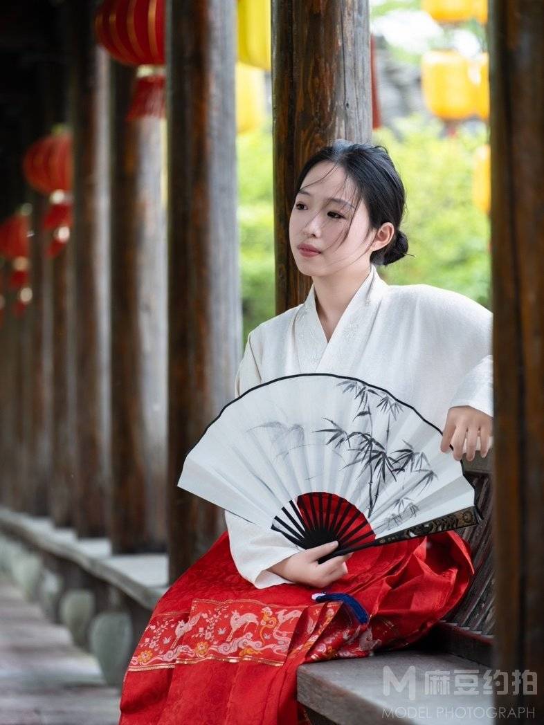 汉服模特